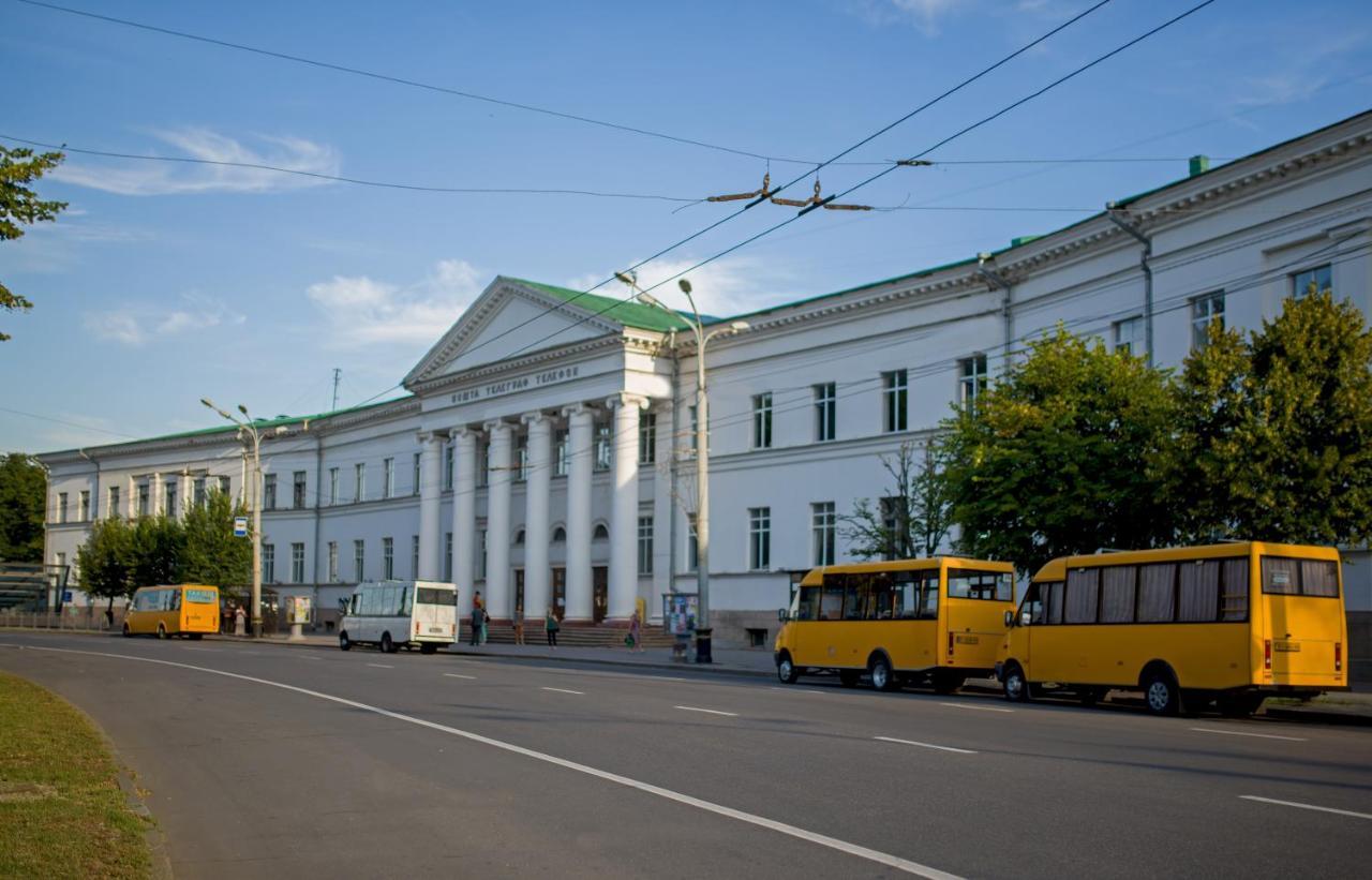 Modern Apartmetns In Town Center Poltava Exterior photo